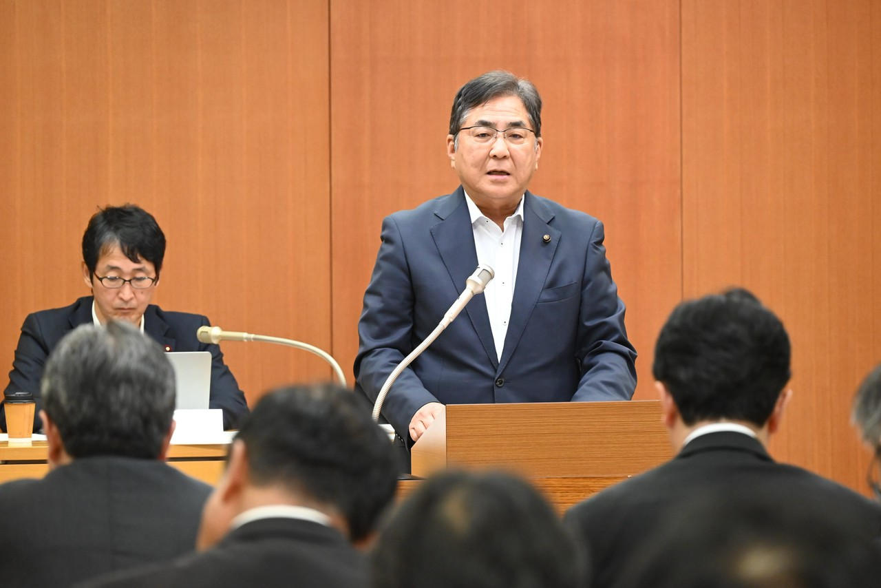 決算特別委員会（経済局）で質問